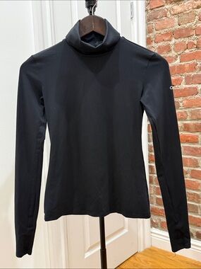 ALO Yoga Black Long-Sleeve Turtleneck Top
